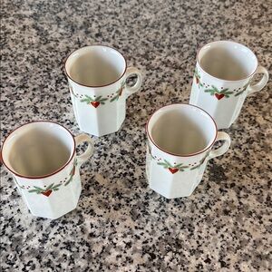 Festive Heart Pattern White Christmas Cup Set of 4